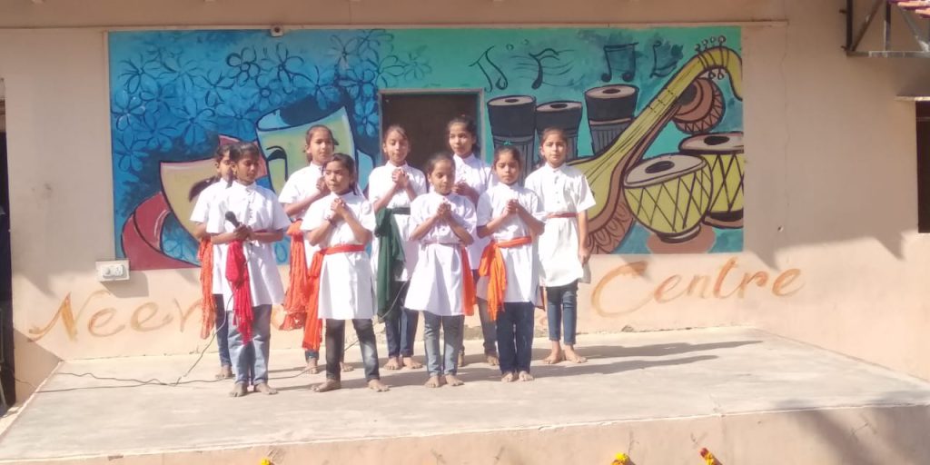 Patriotic song by juniors on Republic Day ’20
